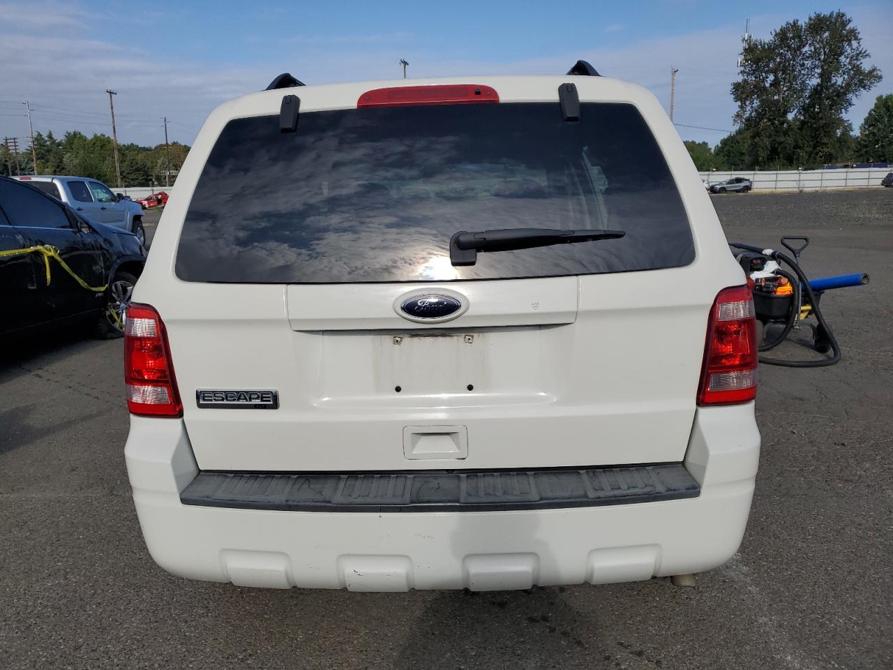 2010 Ford Escape Xlt VIN: 1FMCU0D75AKB28180 Lot: 66894634