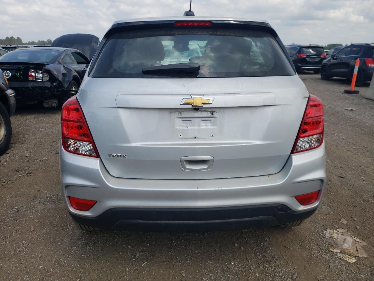 3GNCJKSB5KL340634 2019 Chevrolet Trax Ls