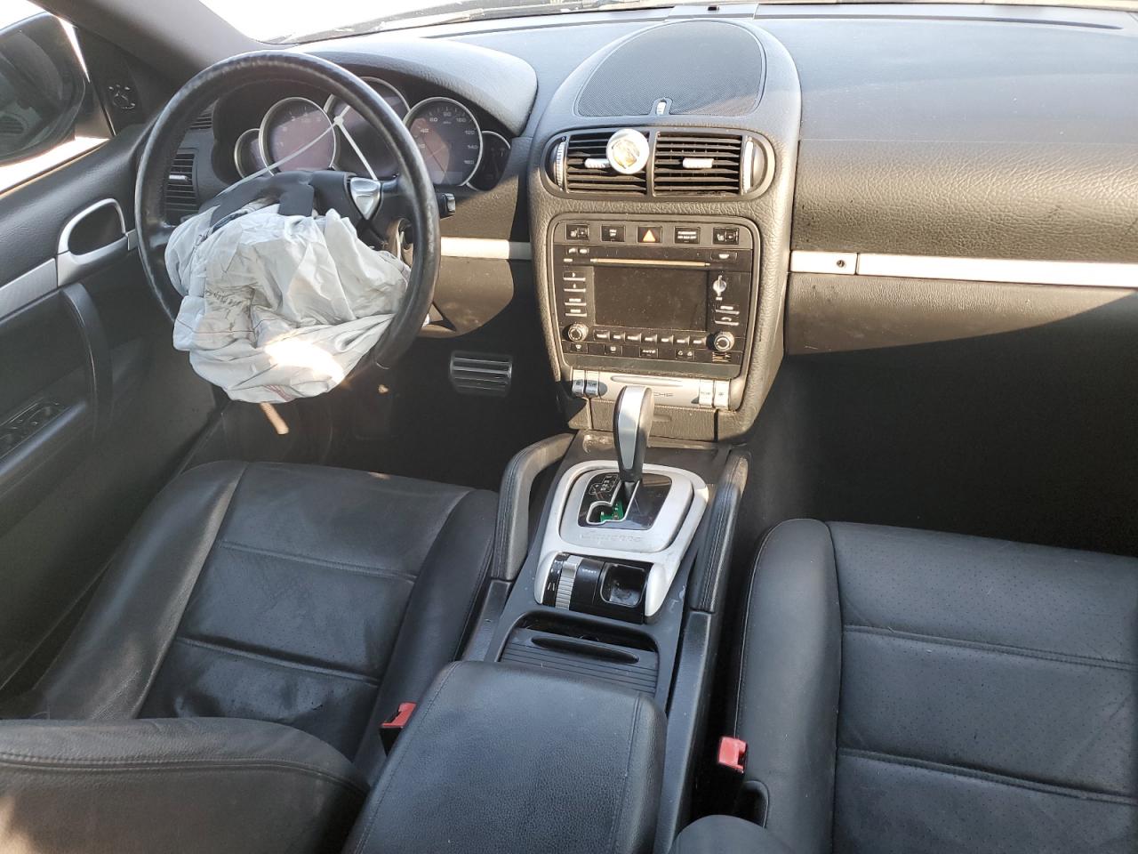 2010 Porsche Cayenne - Image 8