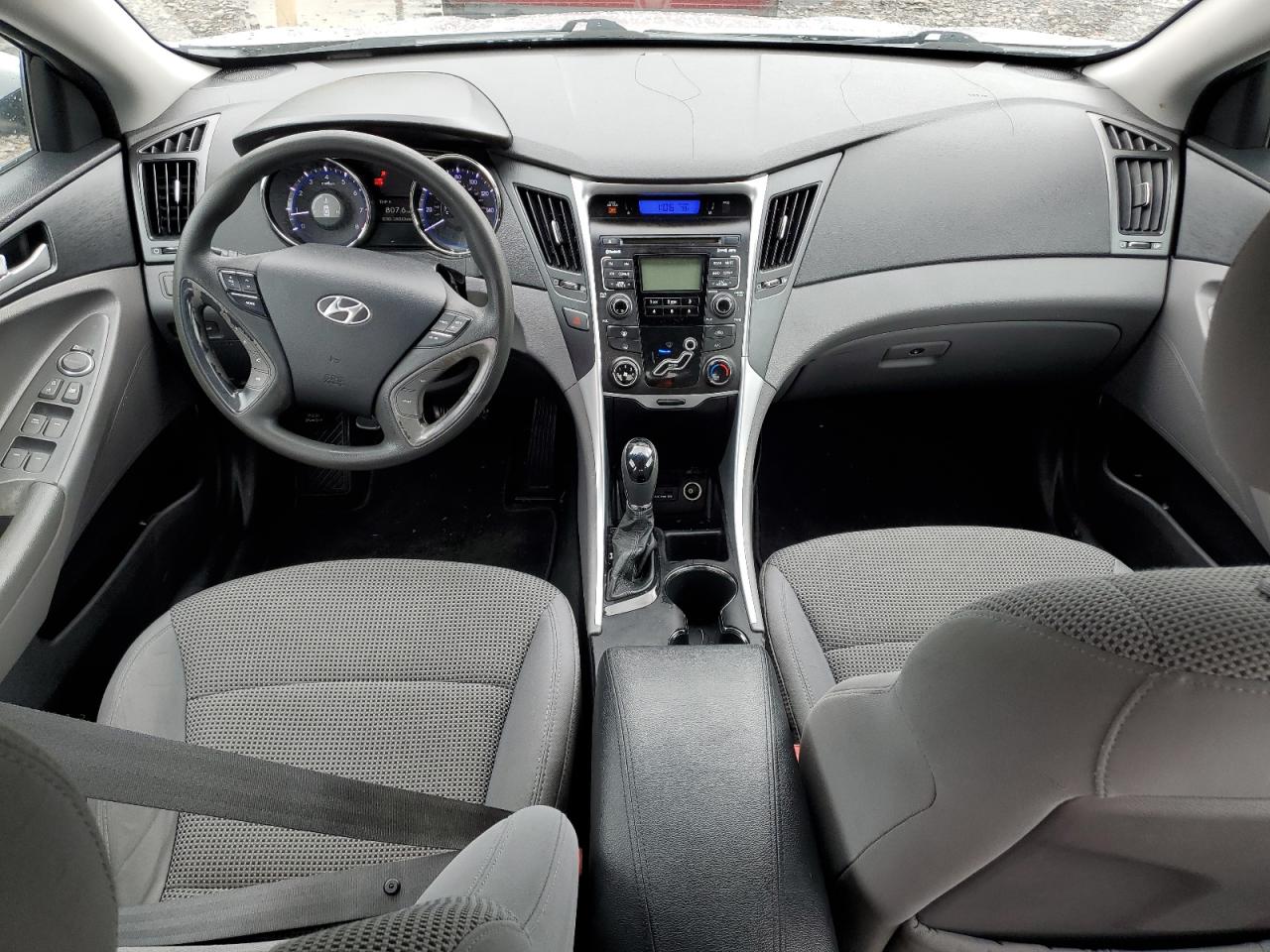 2011 Hyundai Sonata - Image 8
