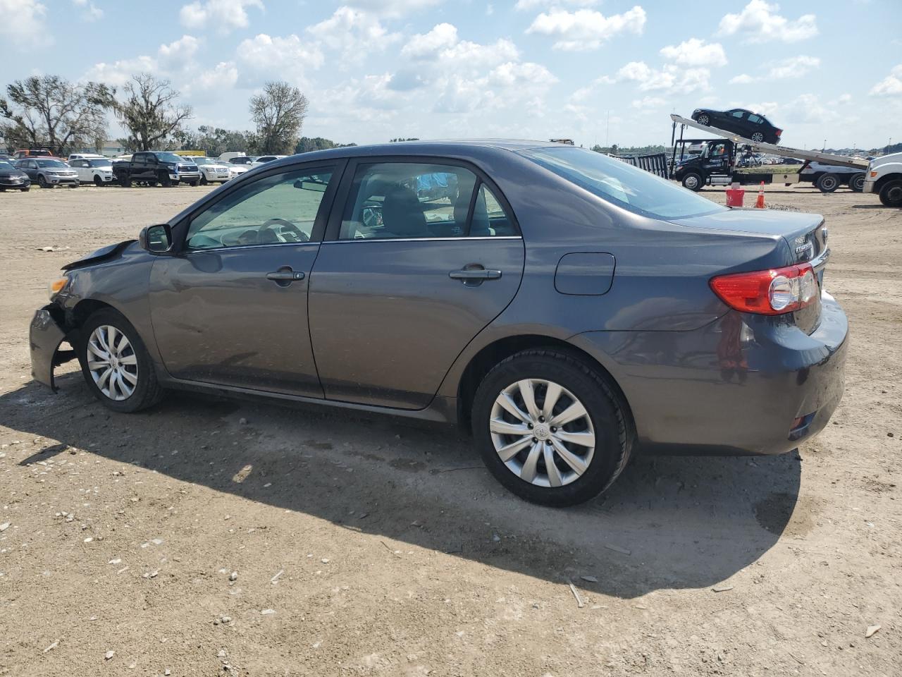 VIN 5YFBU4EE4DP181866 2013 TOYOTA COROLLA no.2