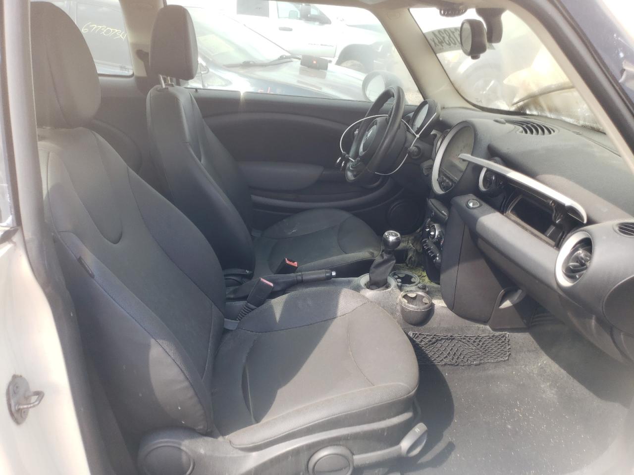 2011 Mini Cooper VIN: WMWSU3C50BTX96947 Lot: 67361834