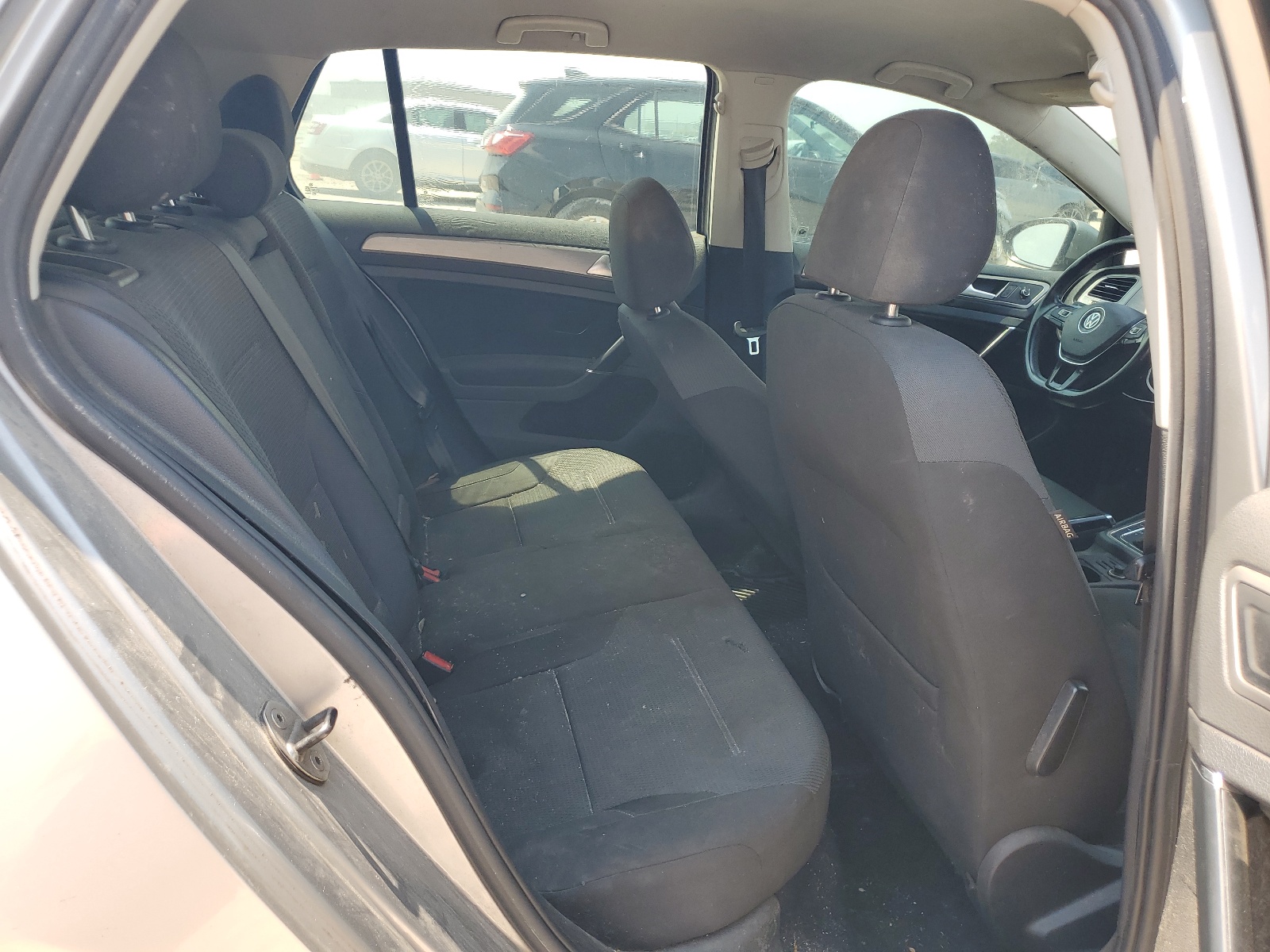 3VW217AU5HM015678 2017 Volkswagen Golf S