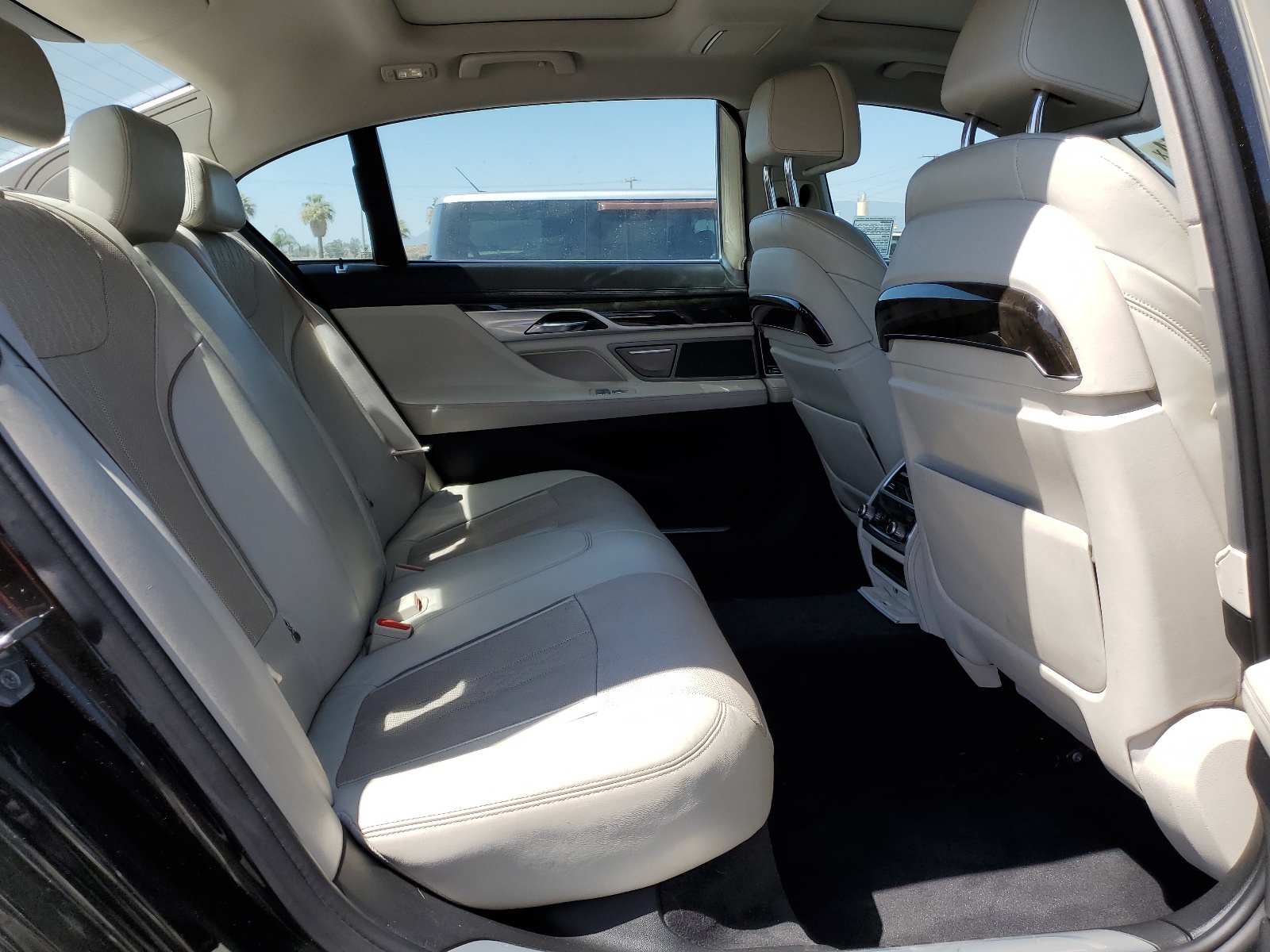 WBA7E2C54GG504438 2016 BMW 740 I