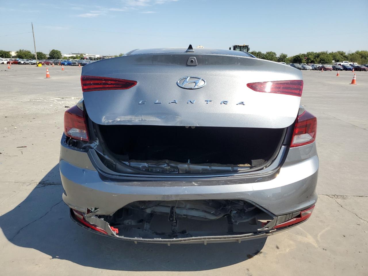 5NPD84LF8KH439275 2019 Hyundai Elantra Sel