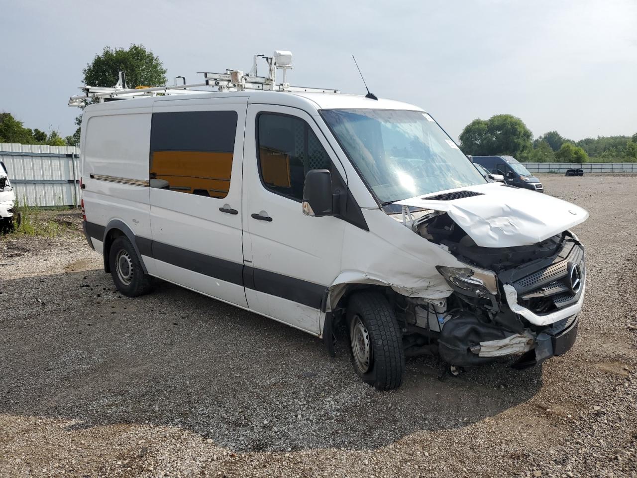 VIN WD3PE7DC6FP150914 2015 MERCEDES-BENZ SPRINTER no.4