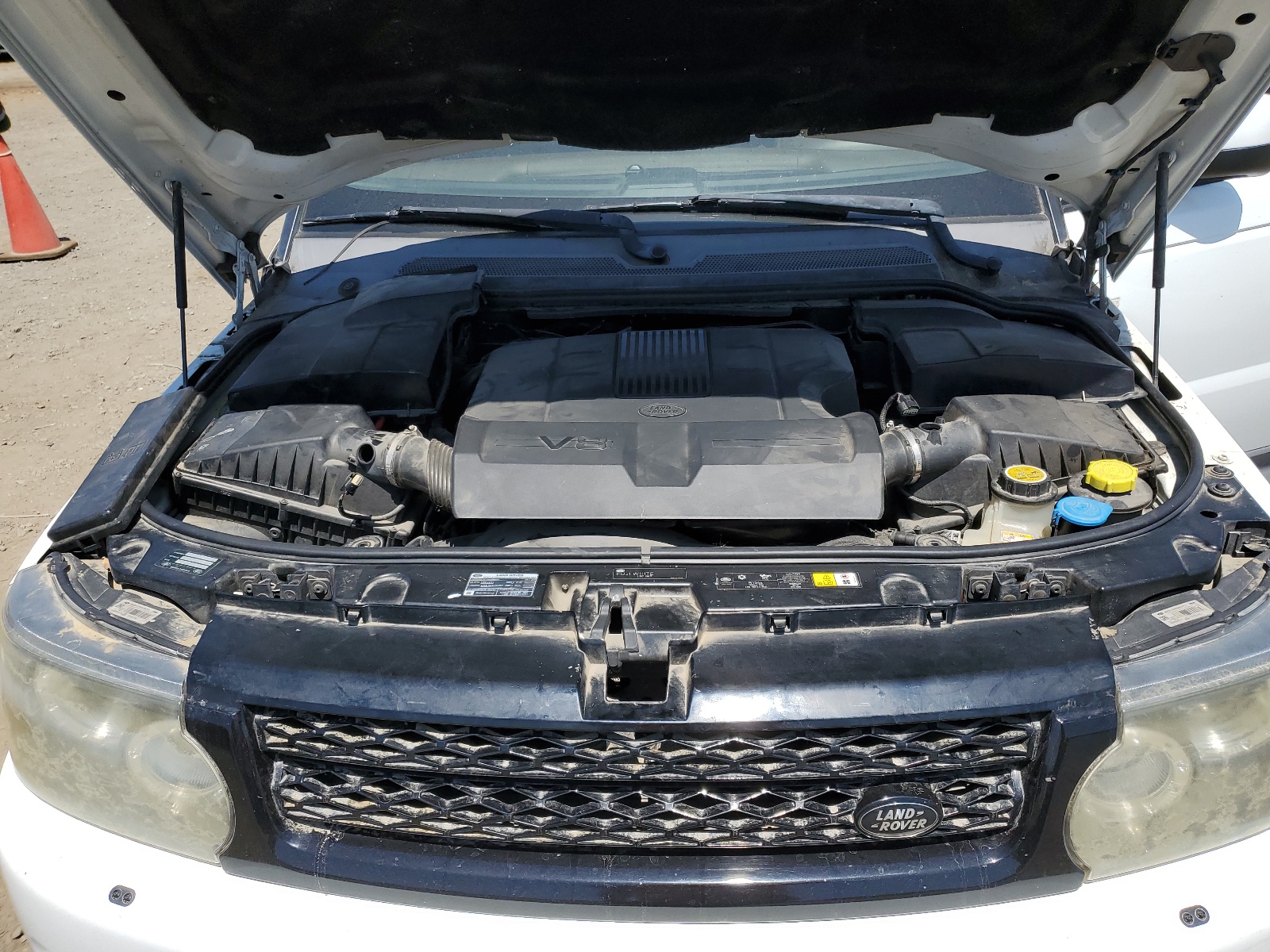 SALSK2D49BA705302 2011 Land Rover Range Rover Sport Lux