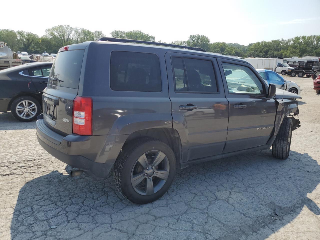 2015 Jeep Patriot Latitude VIN: 1C4NJPFA7FD335205 Lot: 68134104