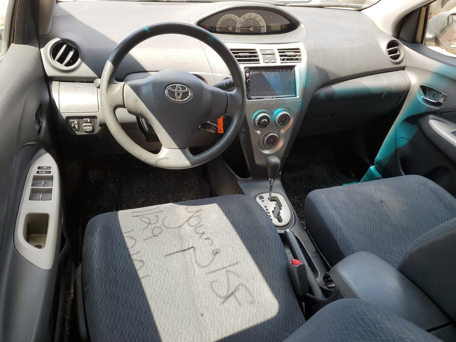 JTDBT923581284615 2008 Toyota Yaris