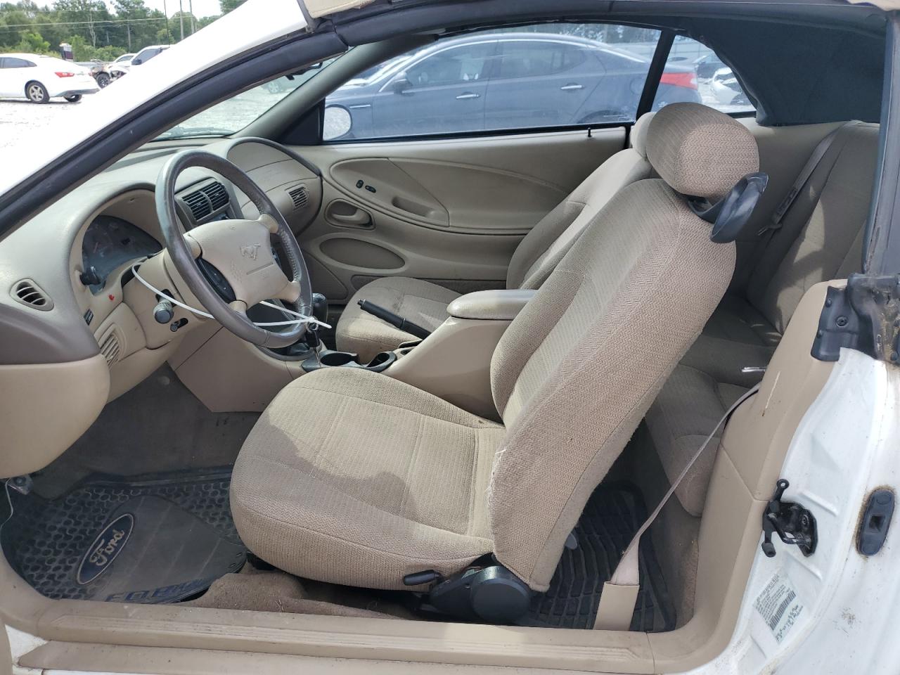 2000 Ford Mustang VIN: 1FAFP4449YF113454 Lot: 65928304