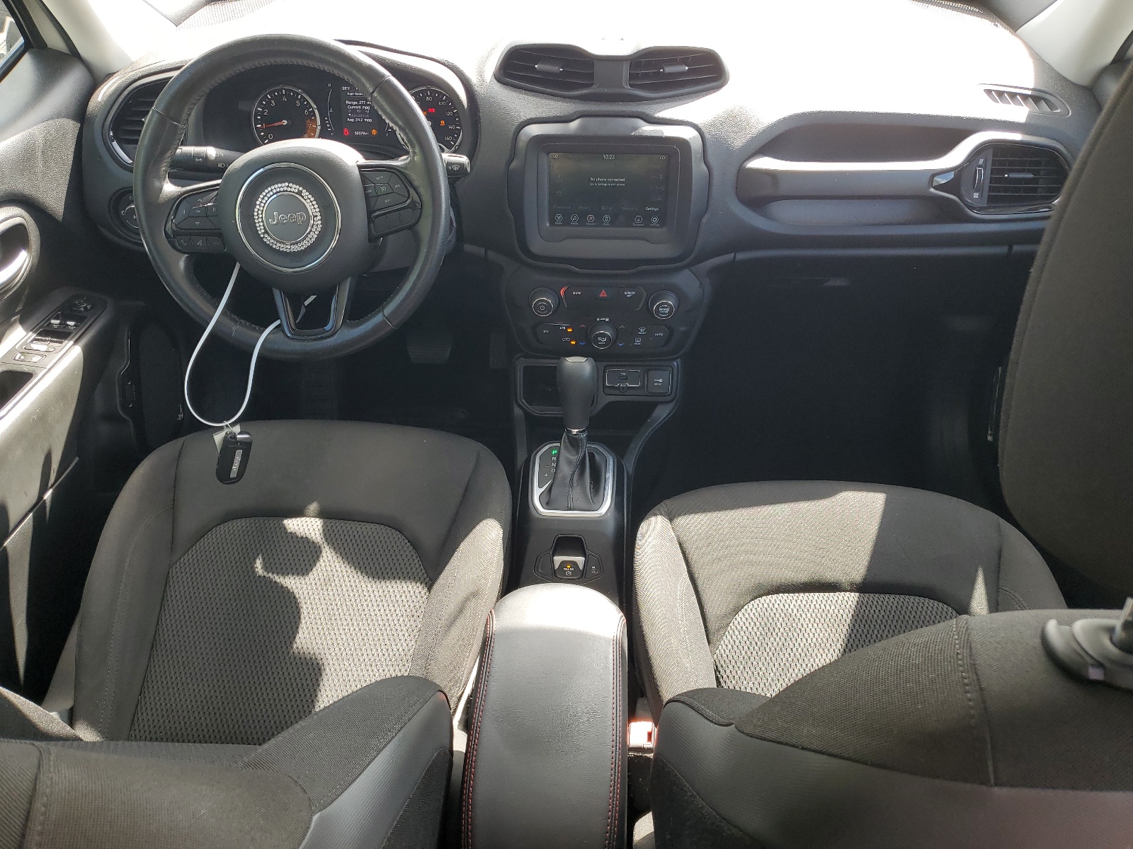 ZACCJABBXJPJ70924 2018 Jeep Renegade Latitude