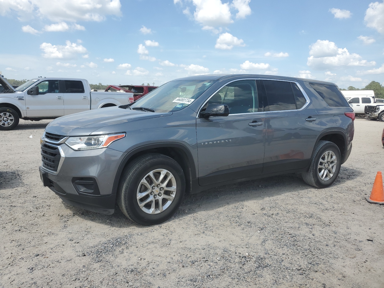 2020 Chevrolet Traverse Ls vin: 1GNERFKW5LJ256351