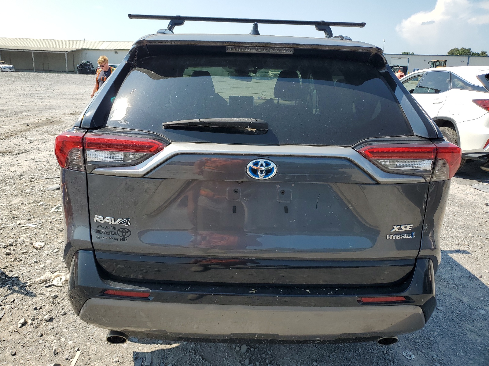 2020 Toyota Rav4 Xse vin: 4T3EWRFV3LU006130