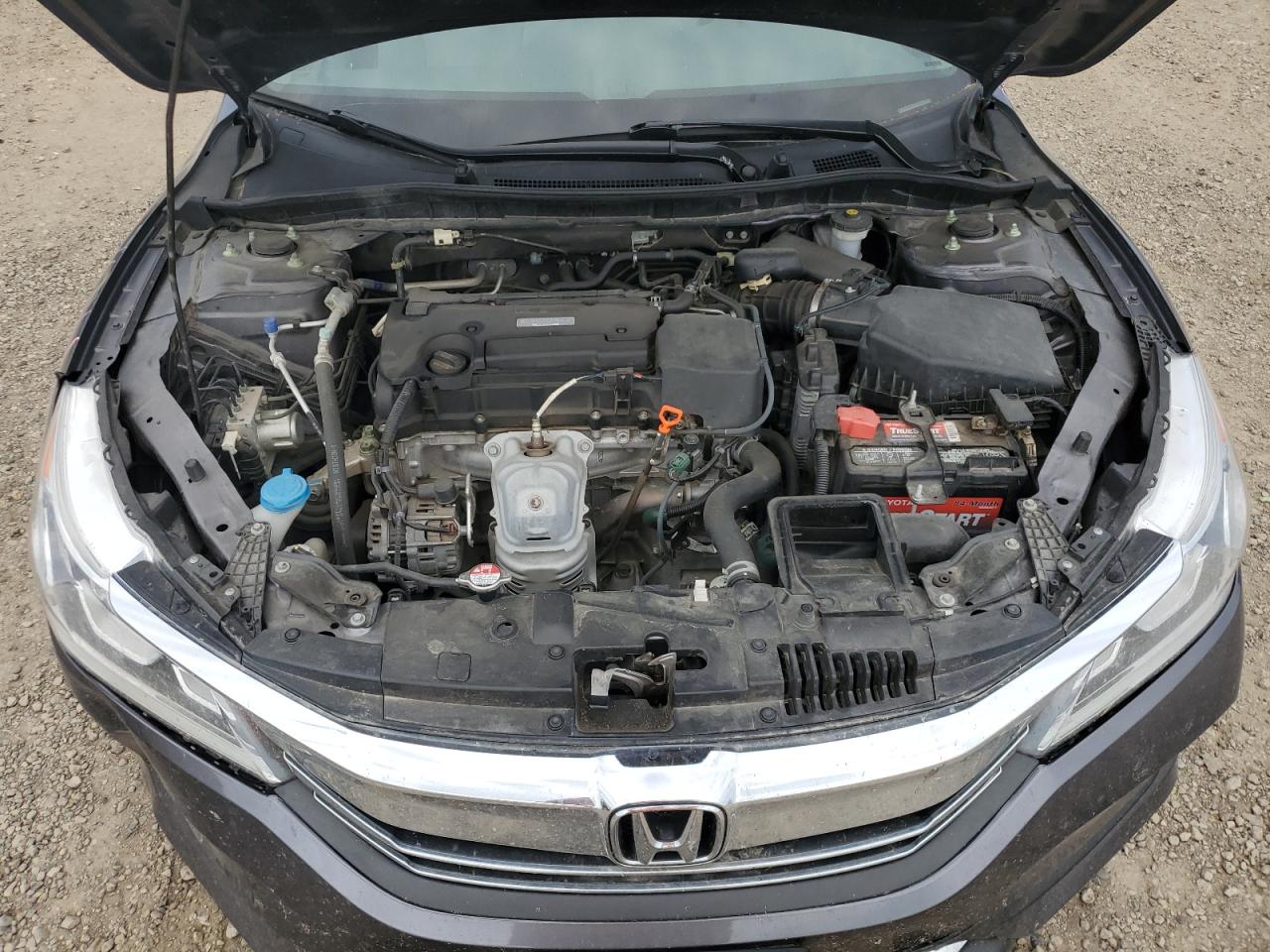 1HGCR2F38HA293184 2017 Honda Accord Lx