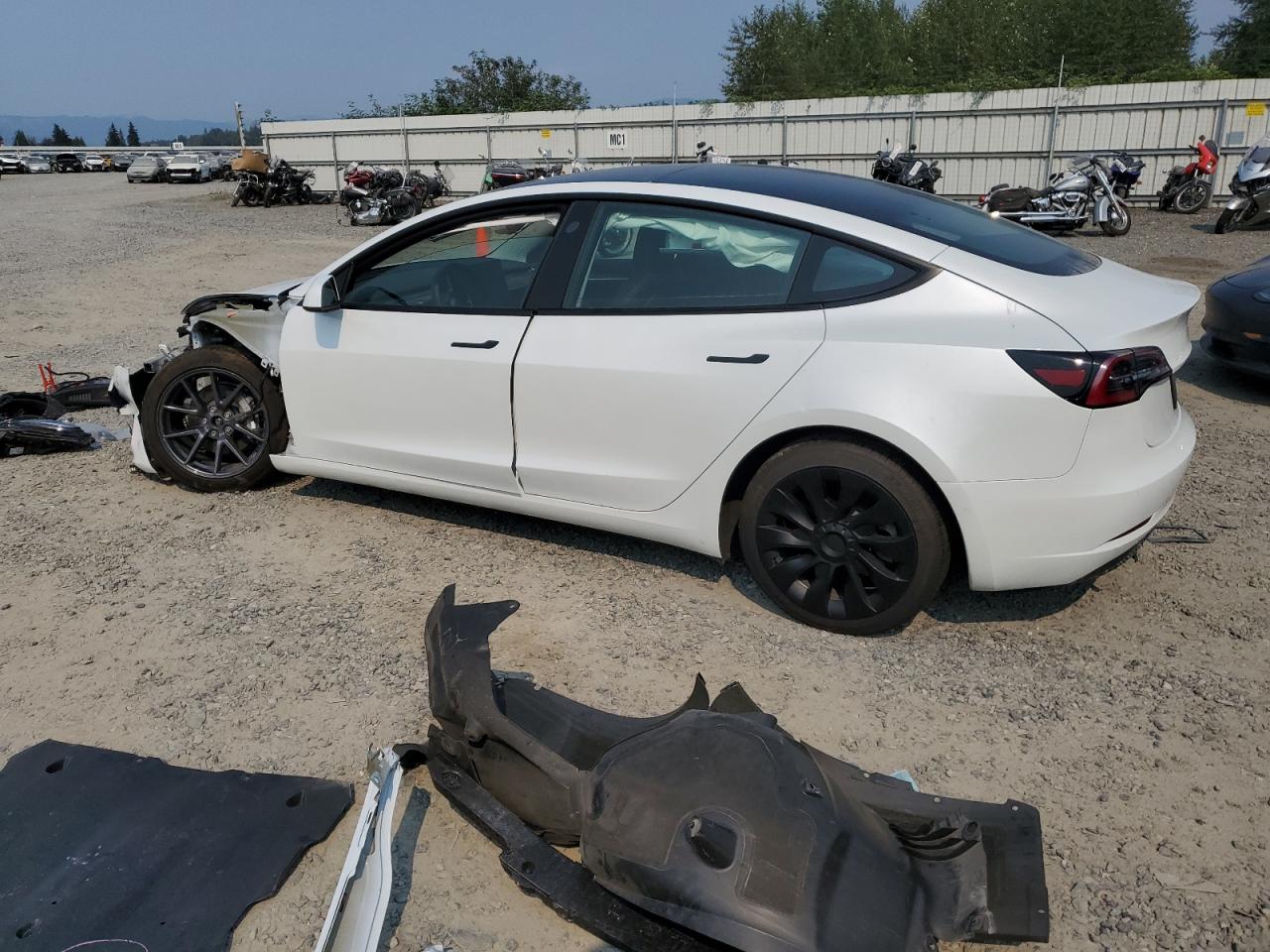 5YJ3E1EB0NF295107 2022 TESLA MODEL 3 - Image 2