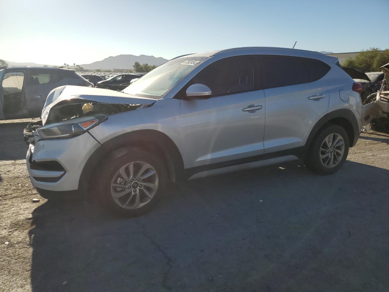 KM8J33A28HU435703 2017 HYUNDAI TUCSON - Image 1