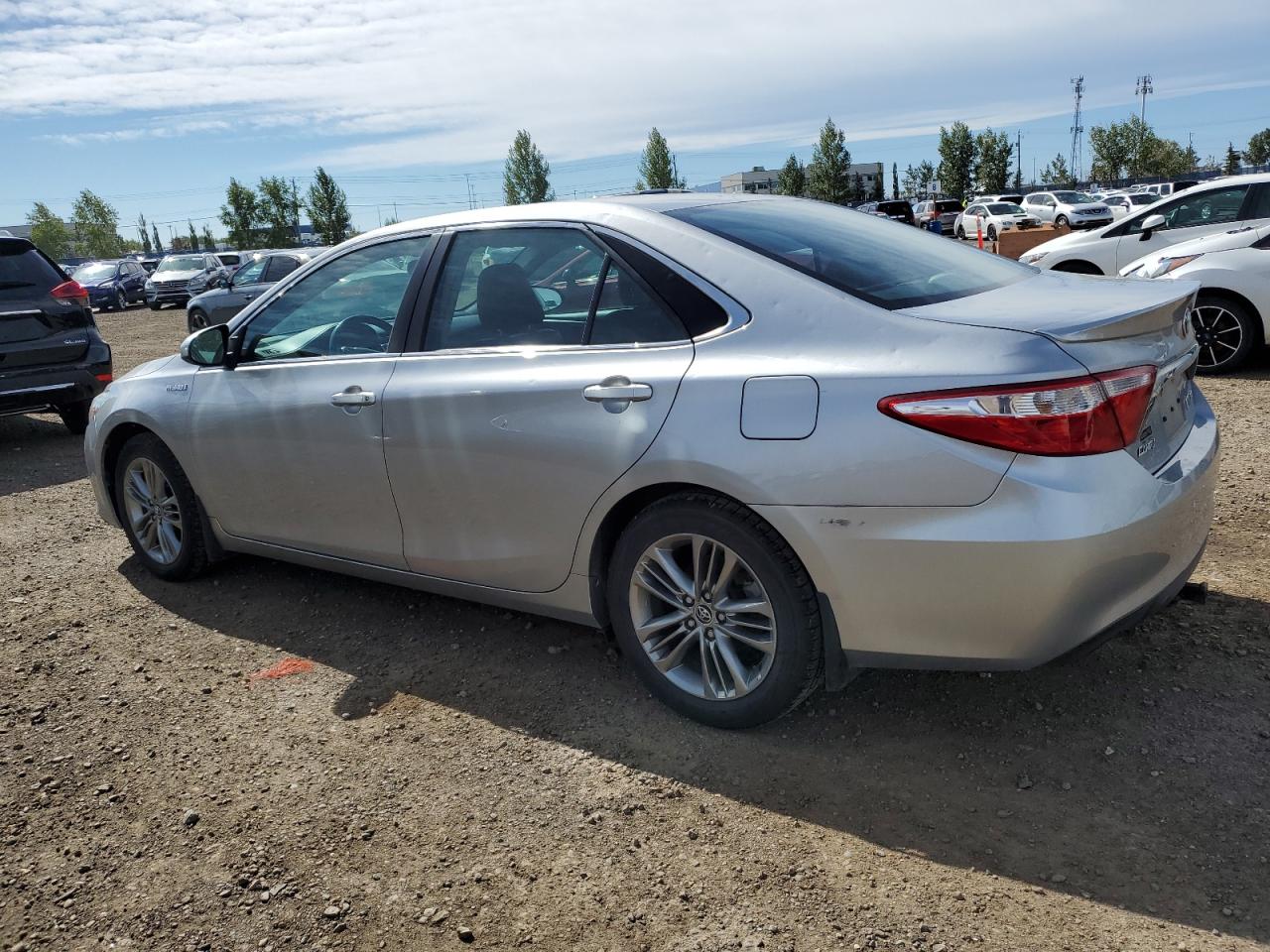 4T1BD1FKXFU168057 2015 TOYOTA CAMRY - Image 2