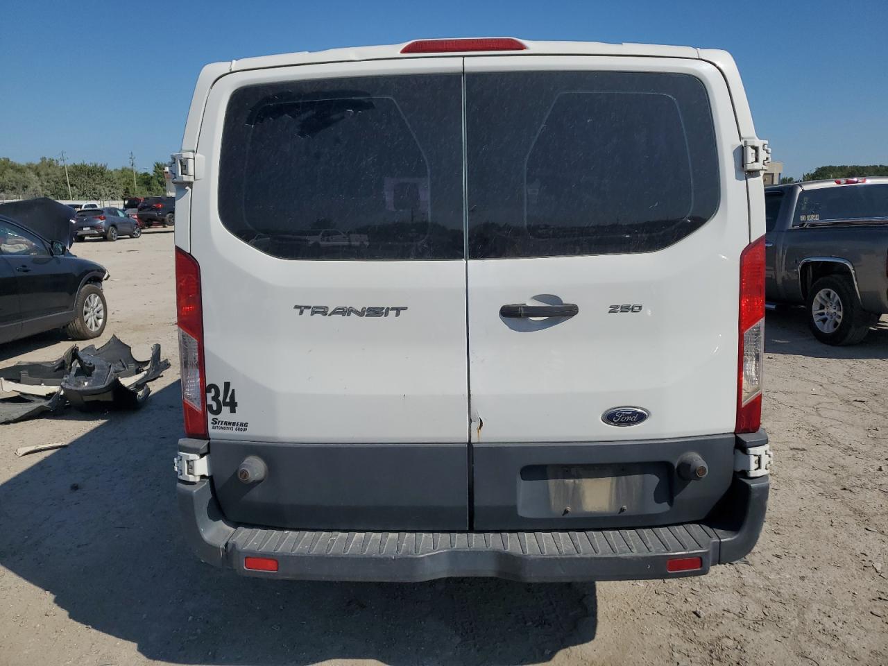 1FTYR2ZM0FKA99782 2015 Ford Transit T-250