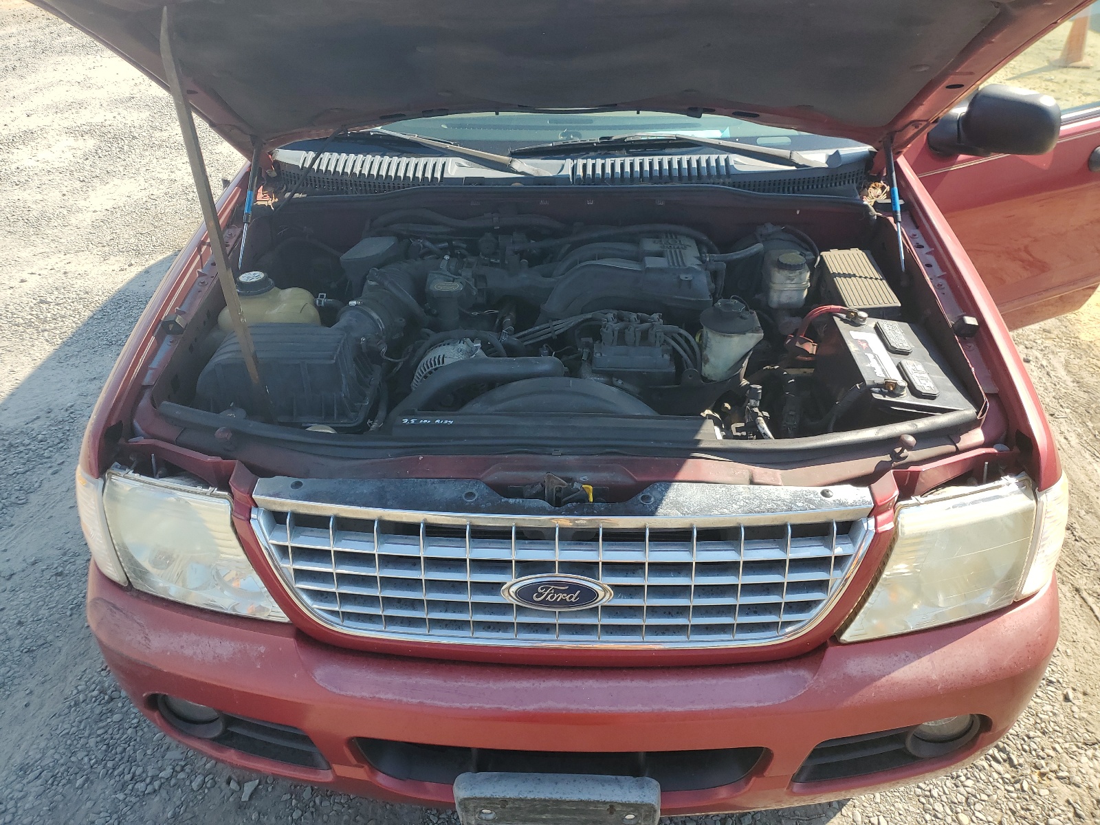 1FMZU73E65UC01327 2005 Ford Explorer Xlt