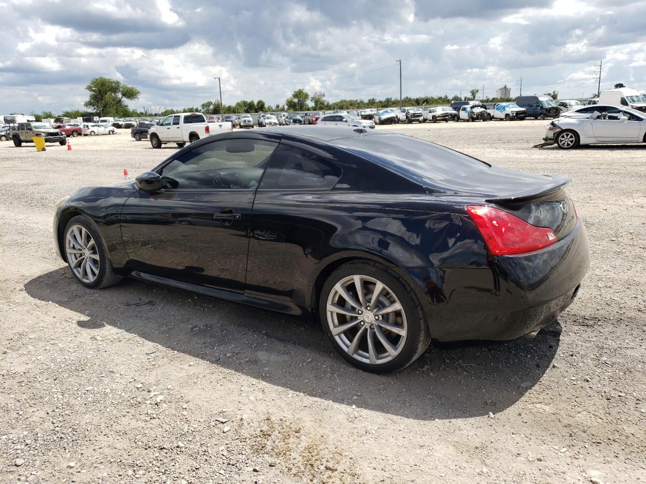 2009 Infiniti G - Image 2