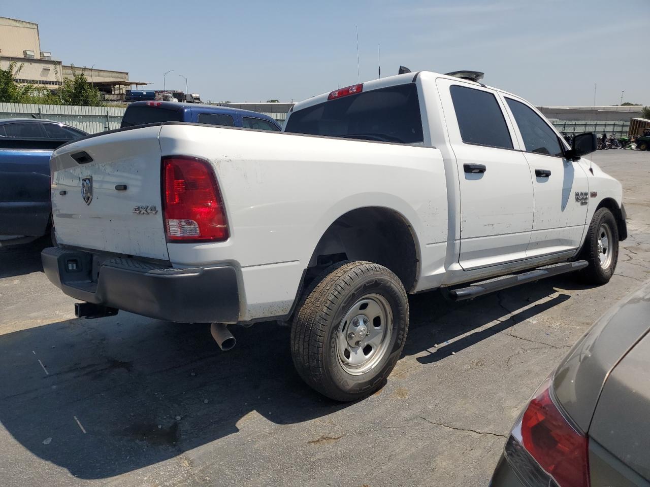 2021 RAM 1500 - Image 3