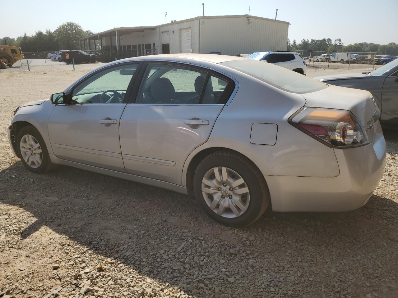 2011 Nissan Altima - Image 2