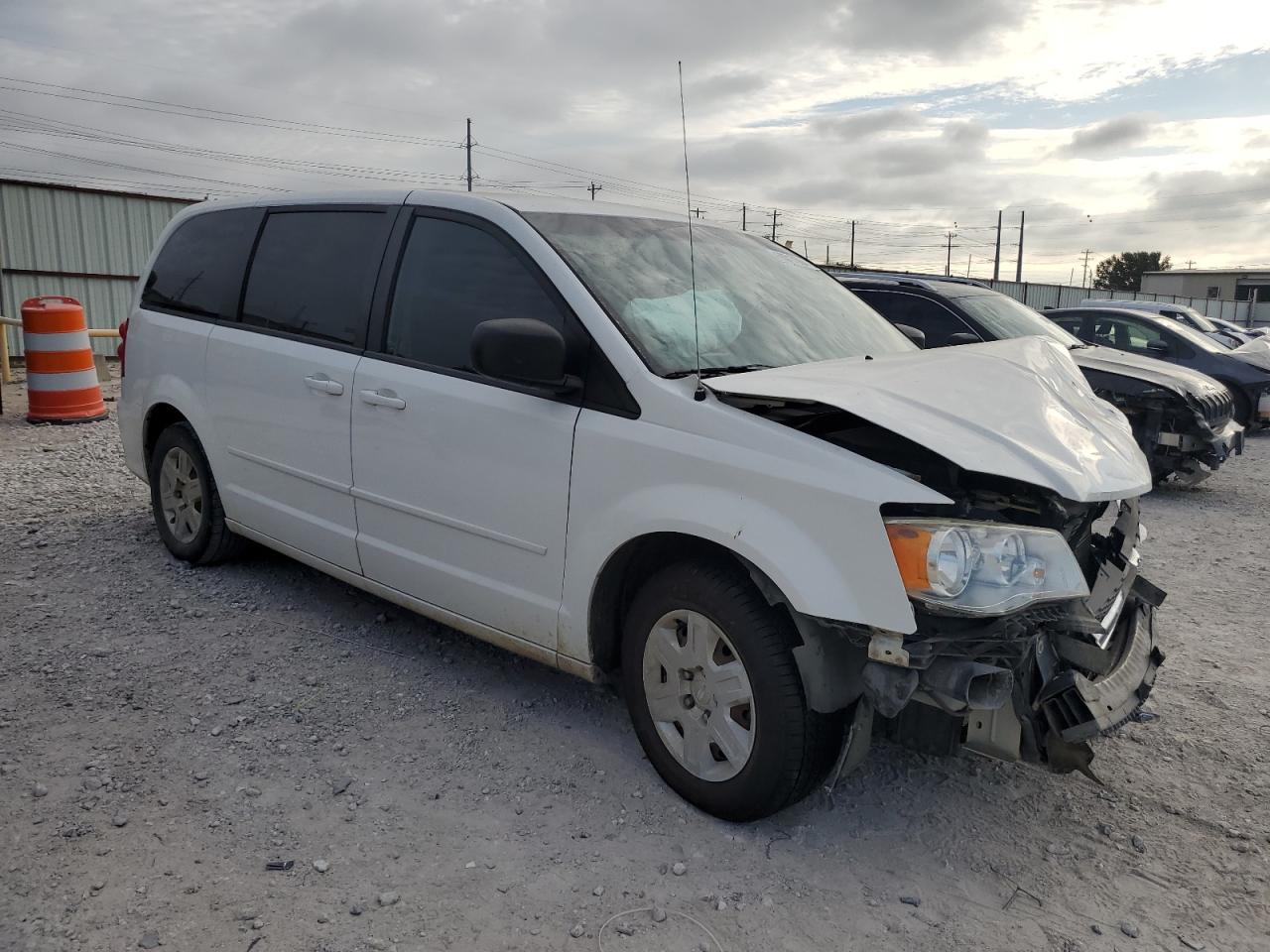 2012 Dodge Caravan - Image 4