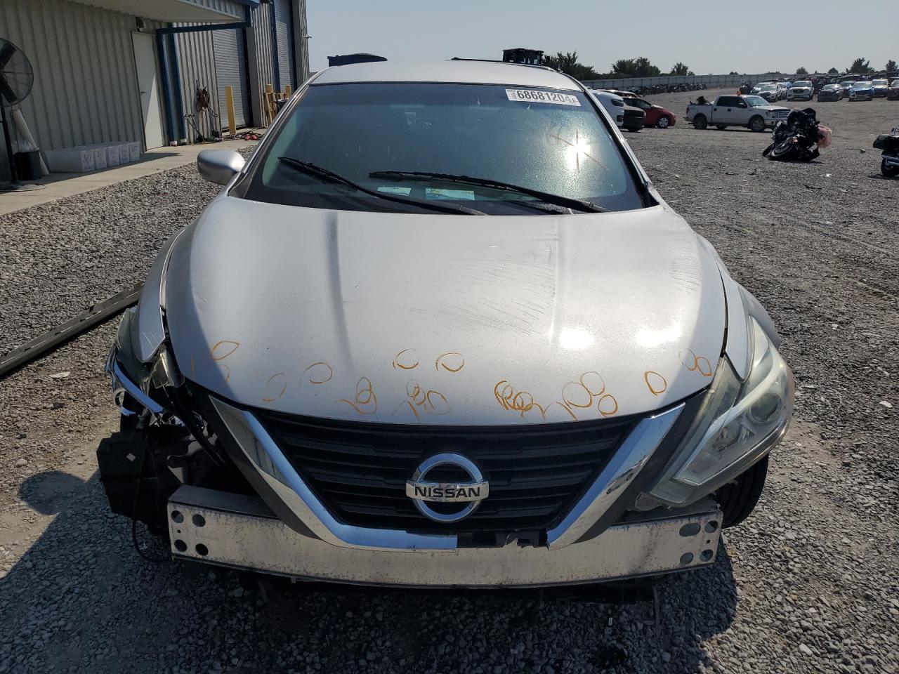 2016 Nissan Altima - Image 5