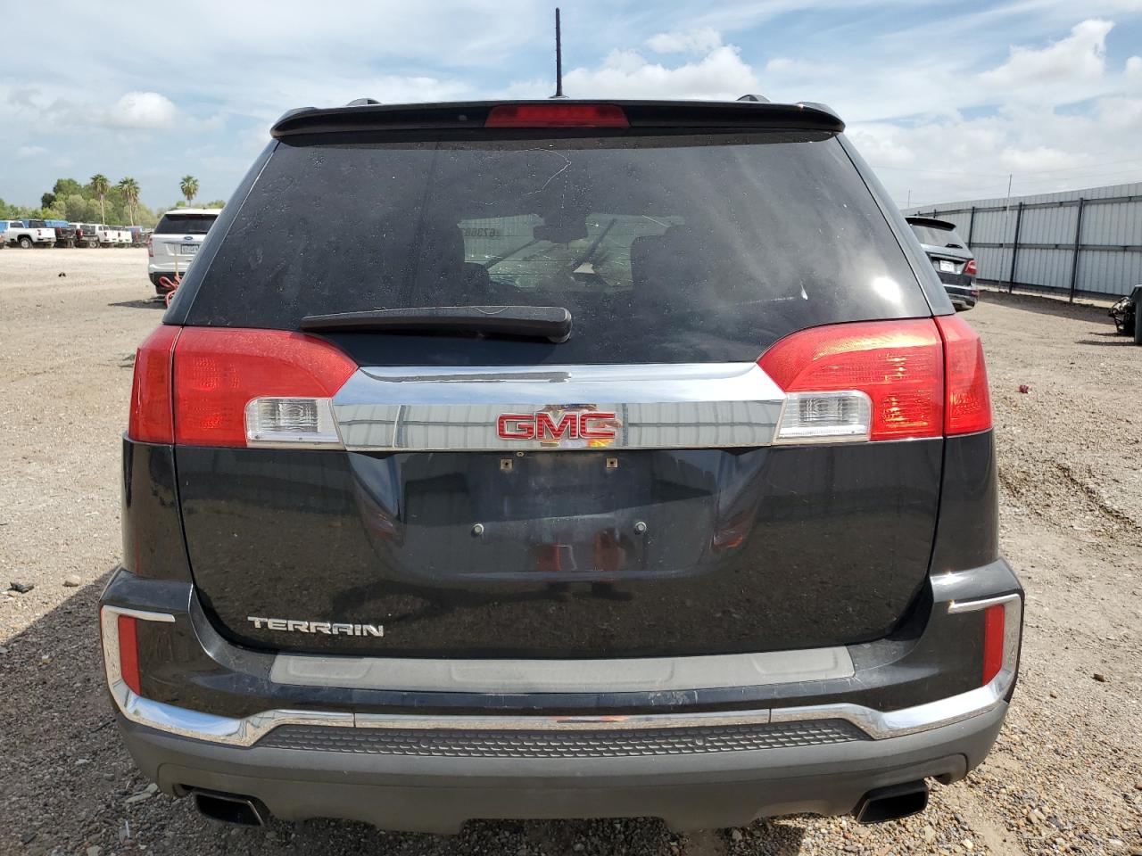 2GKFLPE37G6156944 2016 GMC Terrain Slt