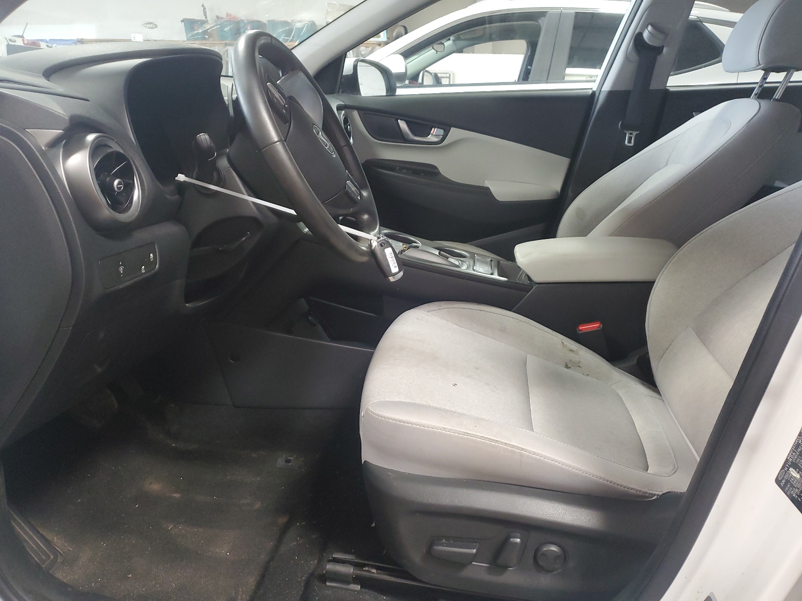 KM8K33AG8PU189363 2023 Hyundai Kona Sel