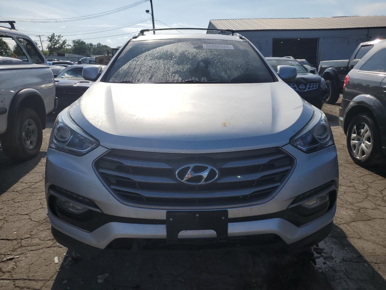 2017 Hyundai Santa Fe - Image 5