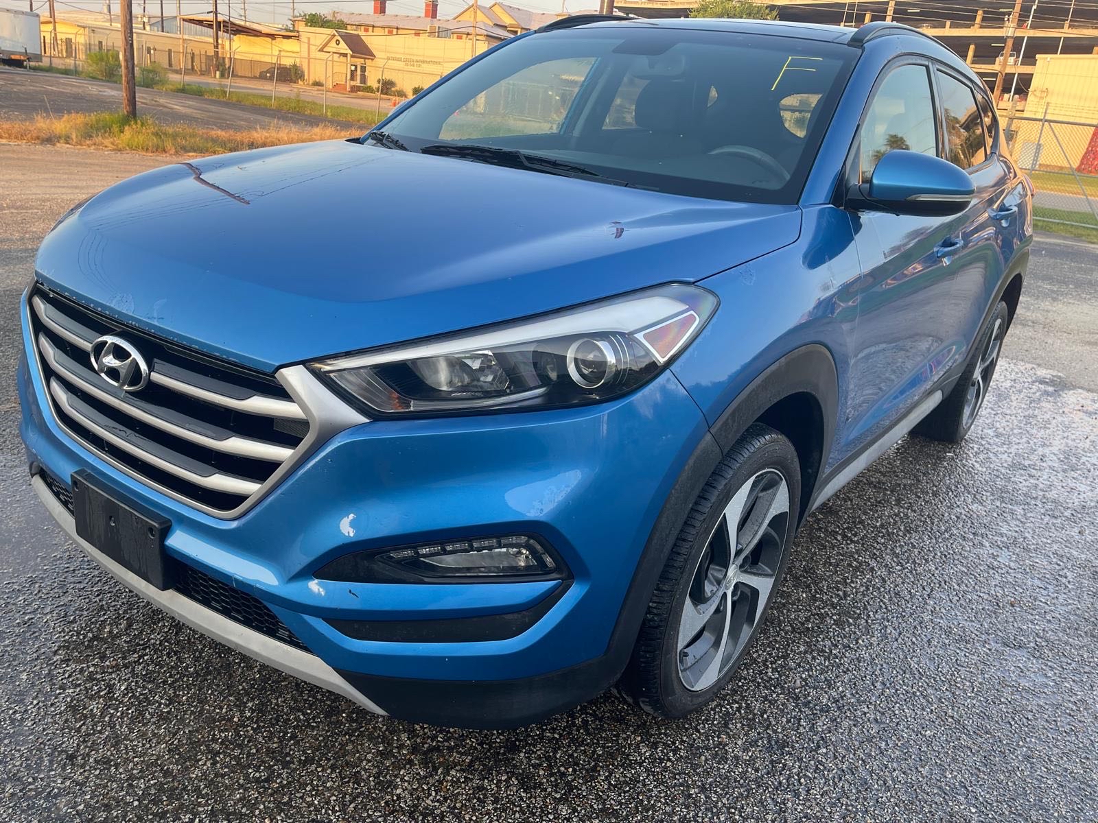 2018 Hyundai Tucson Value vin: KM8J33A26JU795820