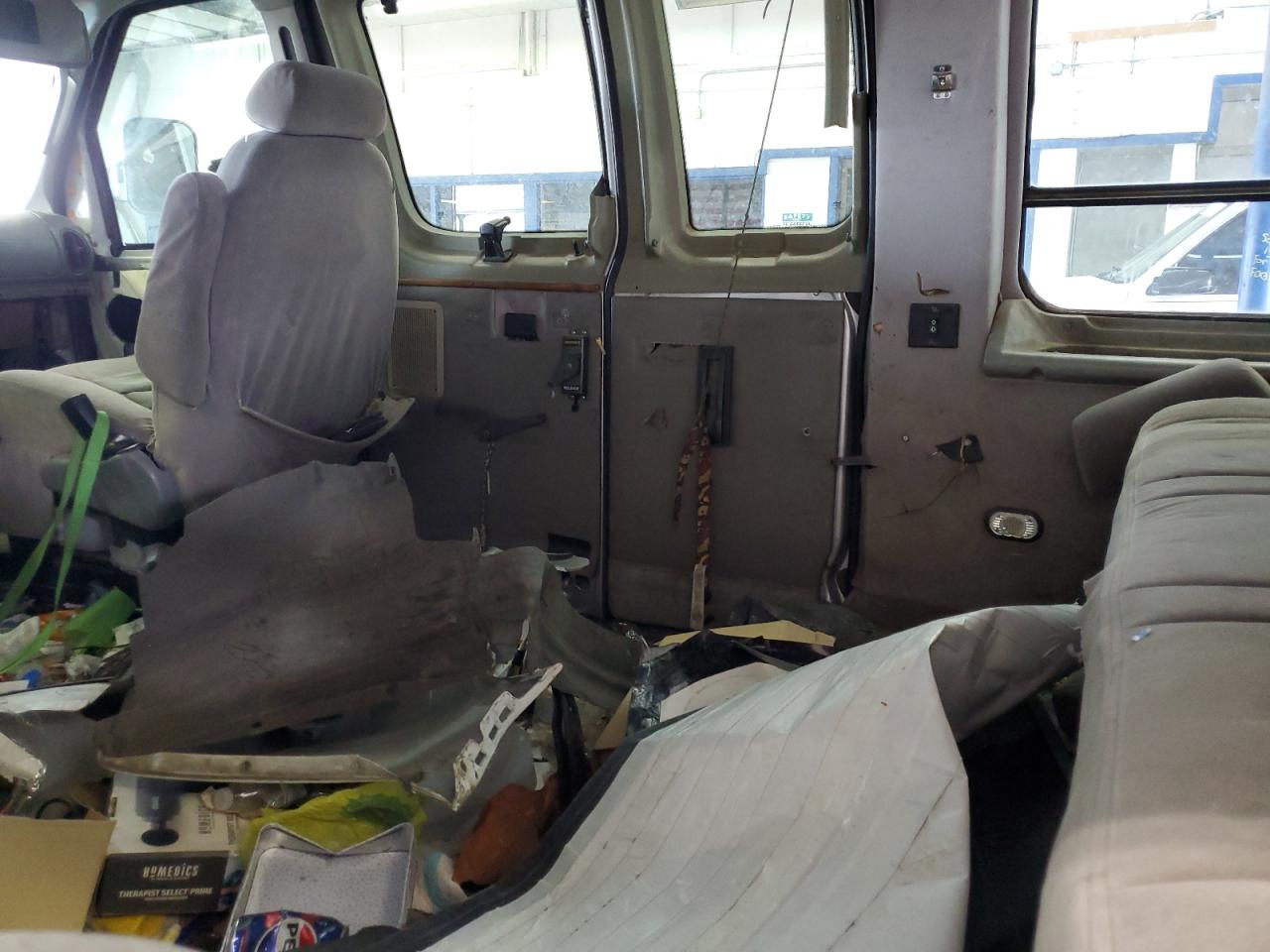 2006 Ford Econoline E250 Van VIN: 1FDNE24L26DB18636 Lot: 65471384