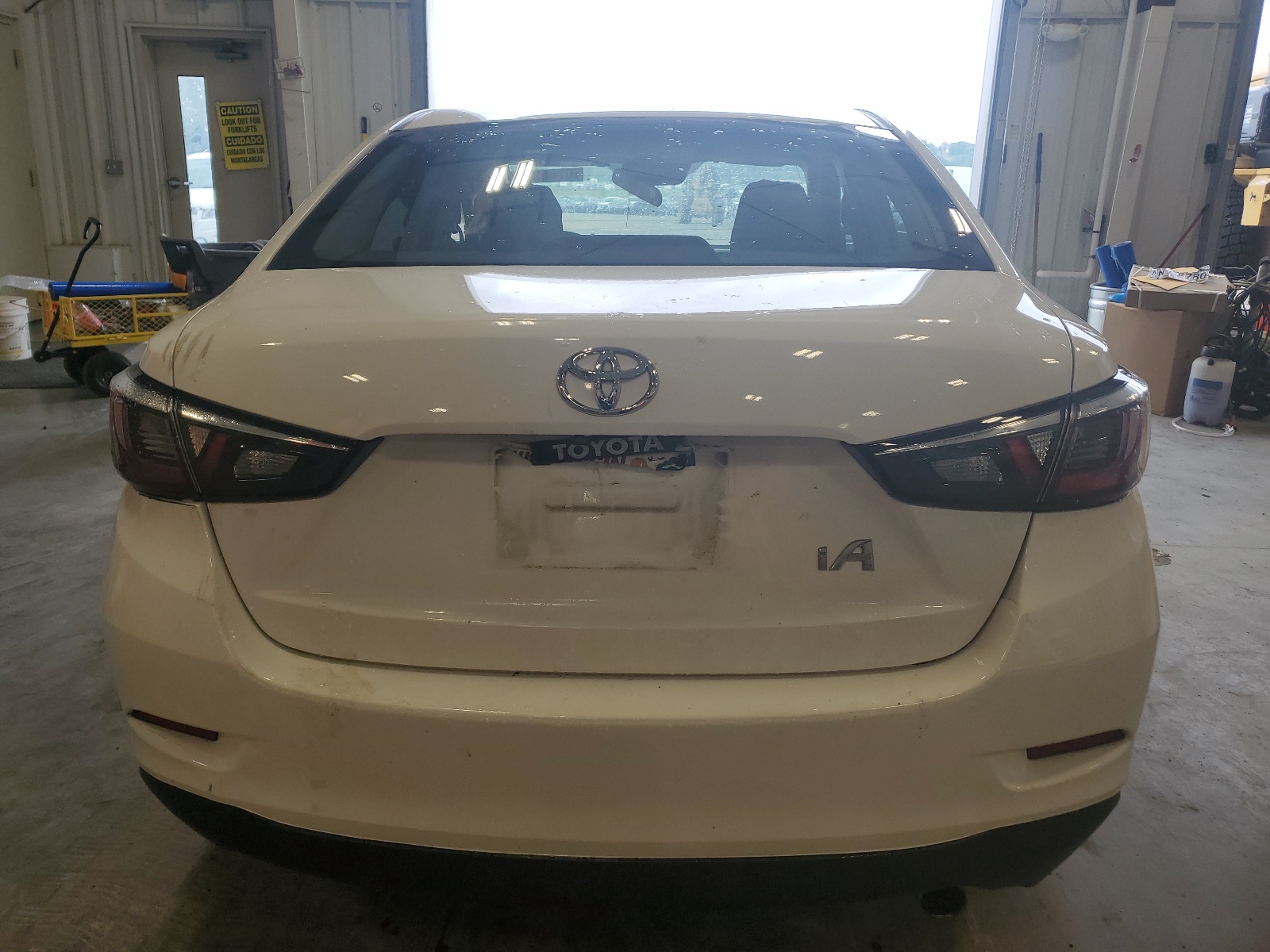 3MYDLBYV7HY154339 2017 Toyota Yaris Ia