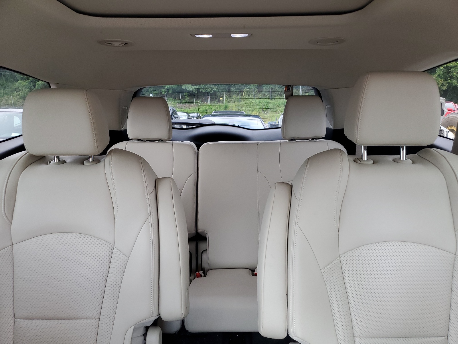 5GAEVAKW4NJ157015 2022 Buick Enclave Essence