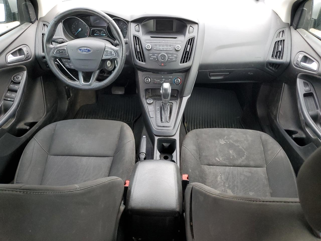 1FADP3F24GL386556 2016 Ford Focus Se