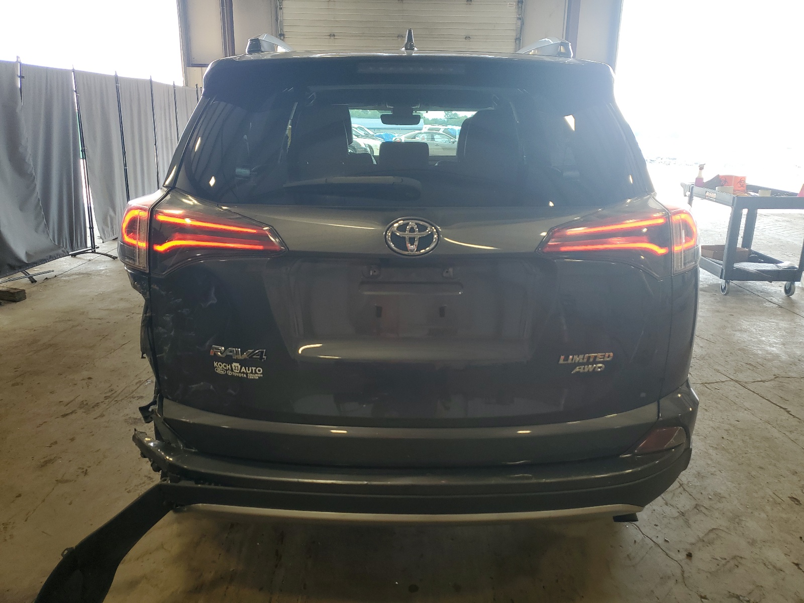 JTMDFREV2HD218969 2017 Toyota Rav4 Limited