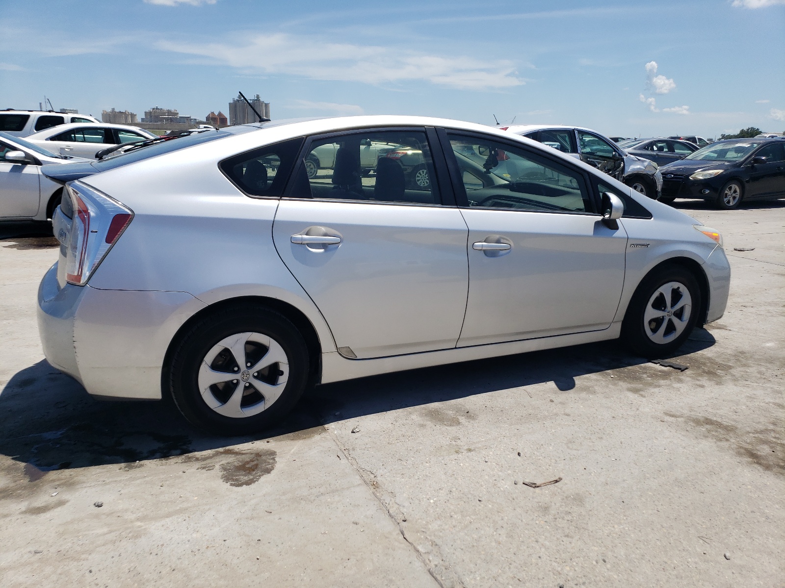 2014 Toyota Prius vin: JTDKN3DU2E1738909