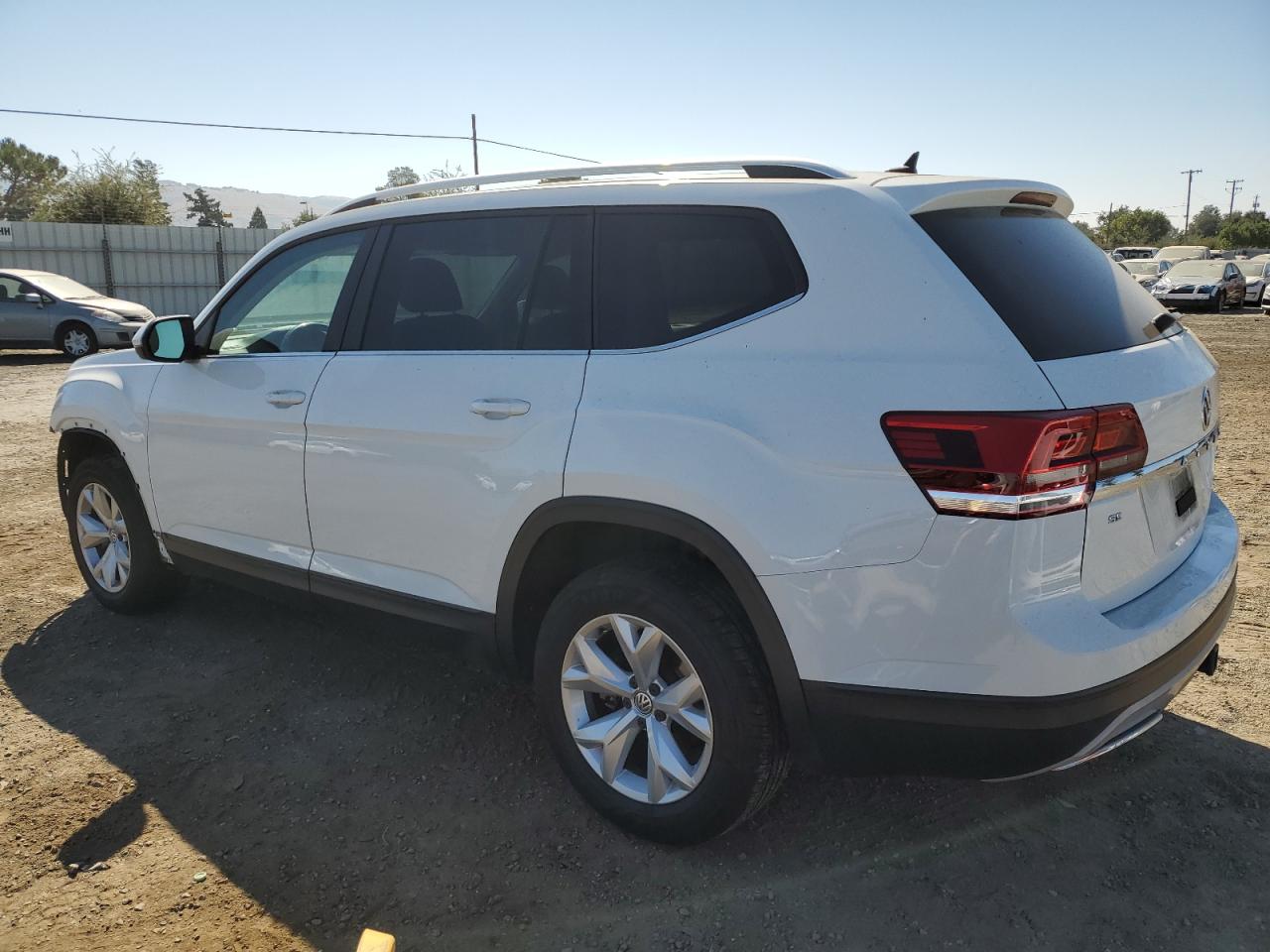 1V2DR2CA1KC595982 2019 VOLKSWAGEN ATLAS - Image 2