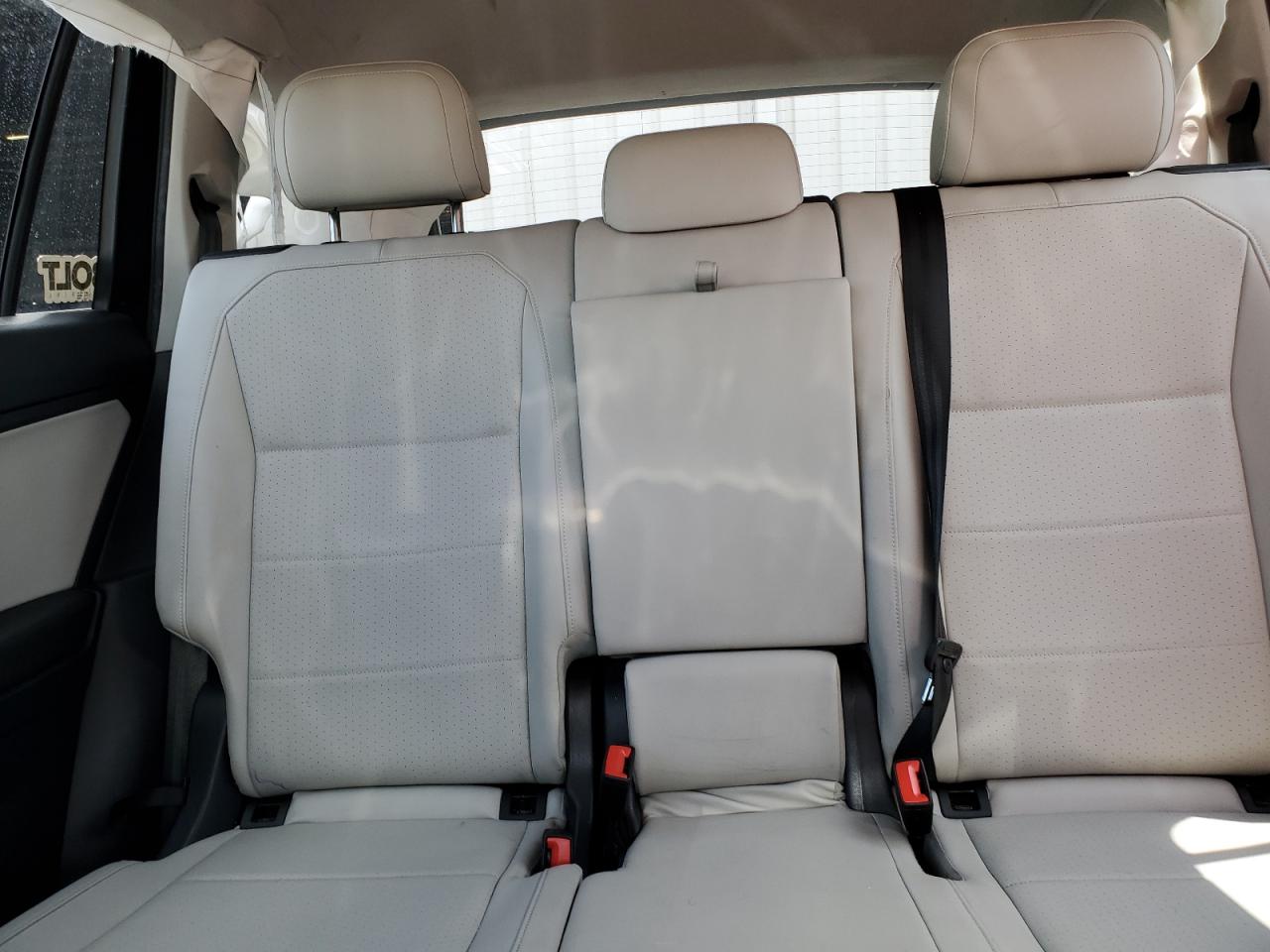2021 Volkswagen Tiguan - Image 10