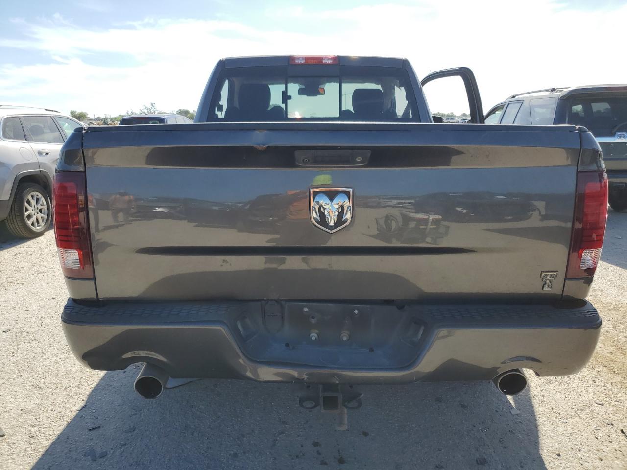 2016 Ram 1500 Sport VIN: 3C6JR6CT7GG265515 Lot: 67362034