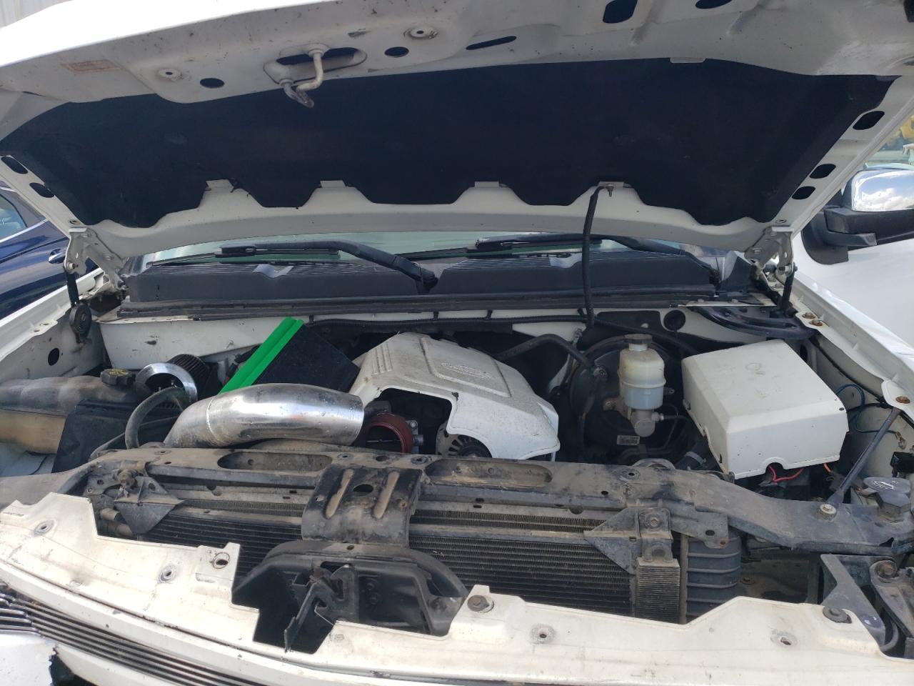 2011 Chevrolet Silverado - Image 11