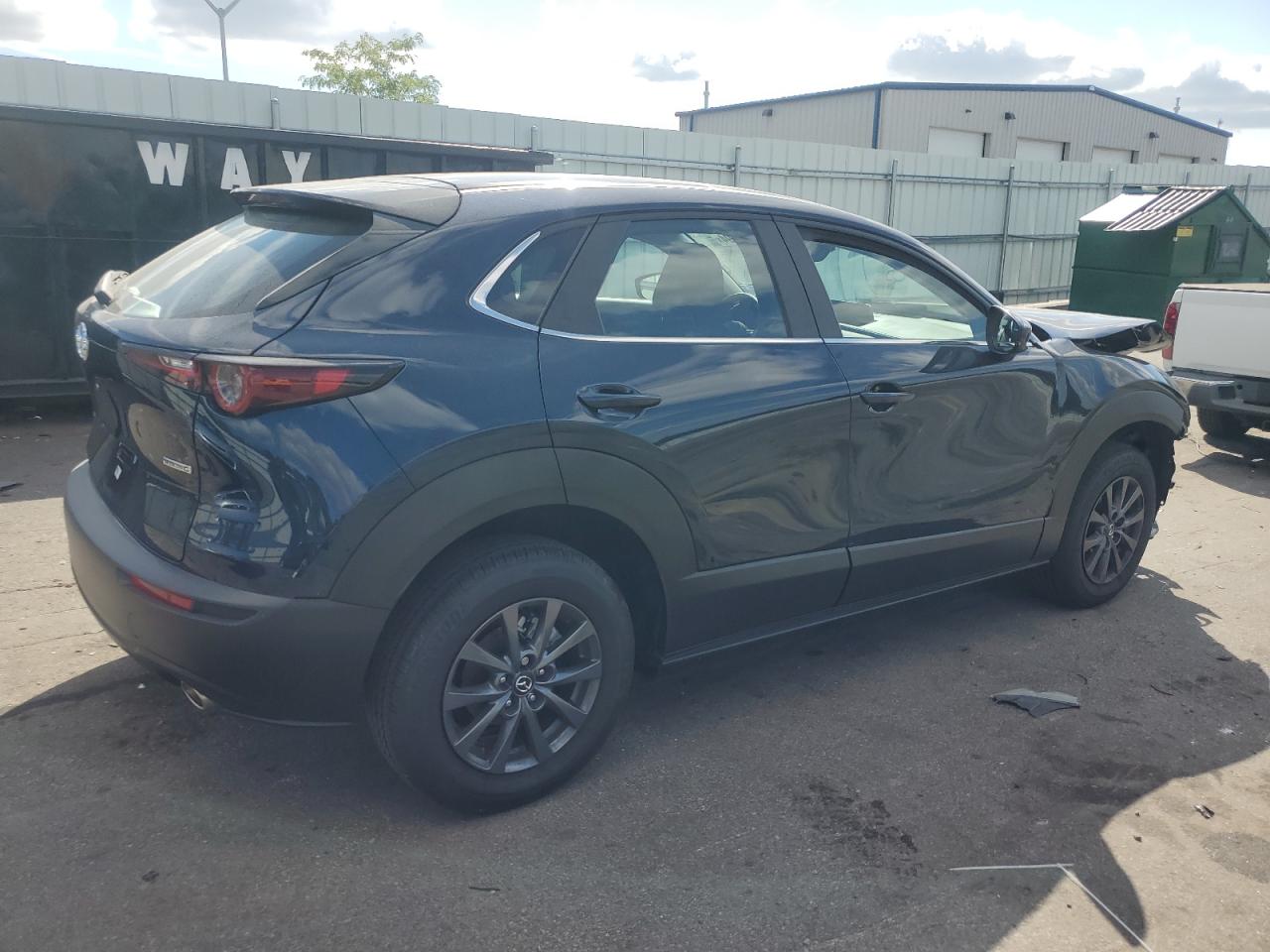 VIN 3MVDMBAM2RM696680 2024 MAZDA CX30 no.3