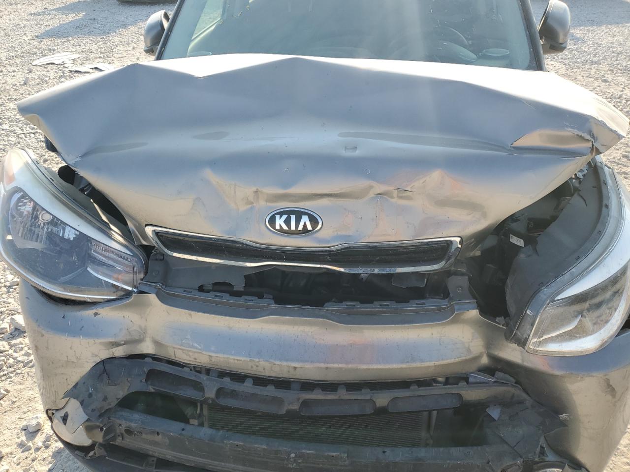 KNDJP3A56G7283386 2016 Kia Soul +