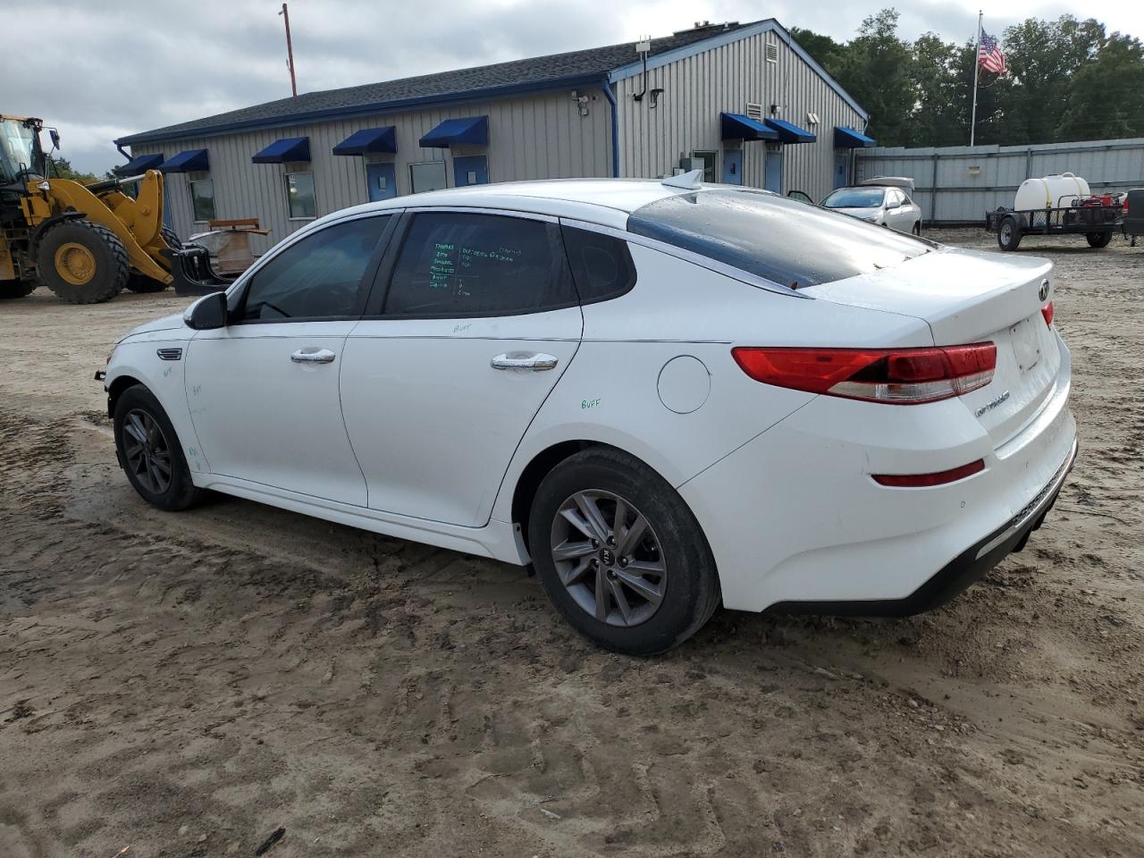 5XXGT4L36LG445798 2020 KIA OPTIMA - Image 2