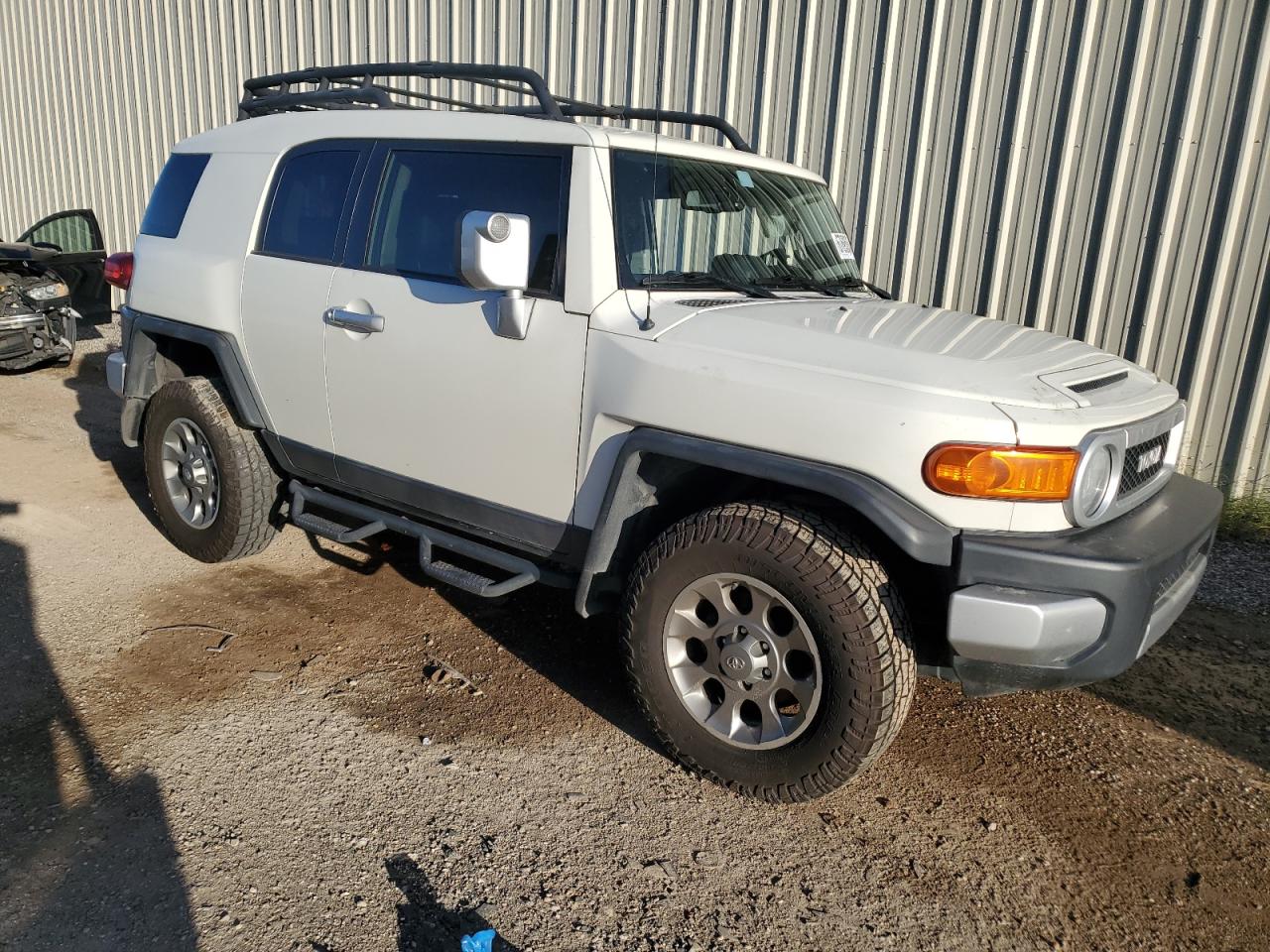 VIN JTEBU4BF7DK153504 2013 TOYOTA FJ CRUISER no.4