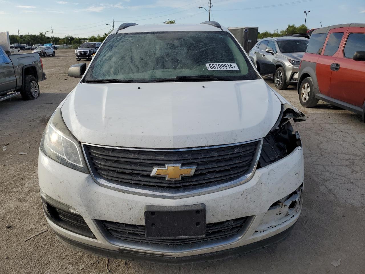 VIN 1GNKRFED8GJ158840 2016 CHEVROLET TRAVERSE no.5