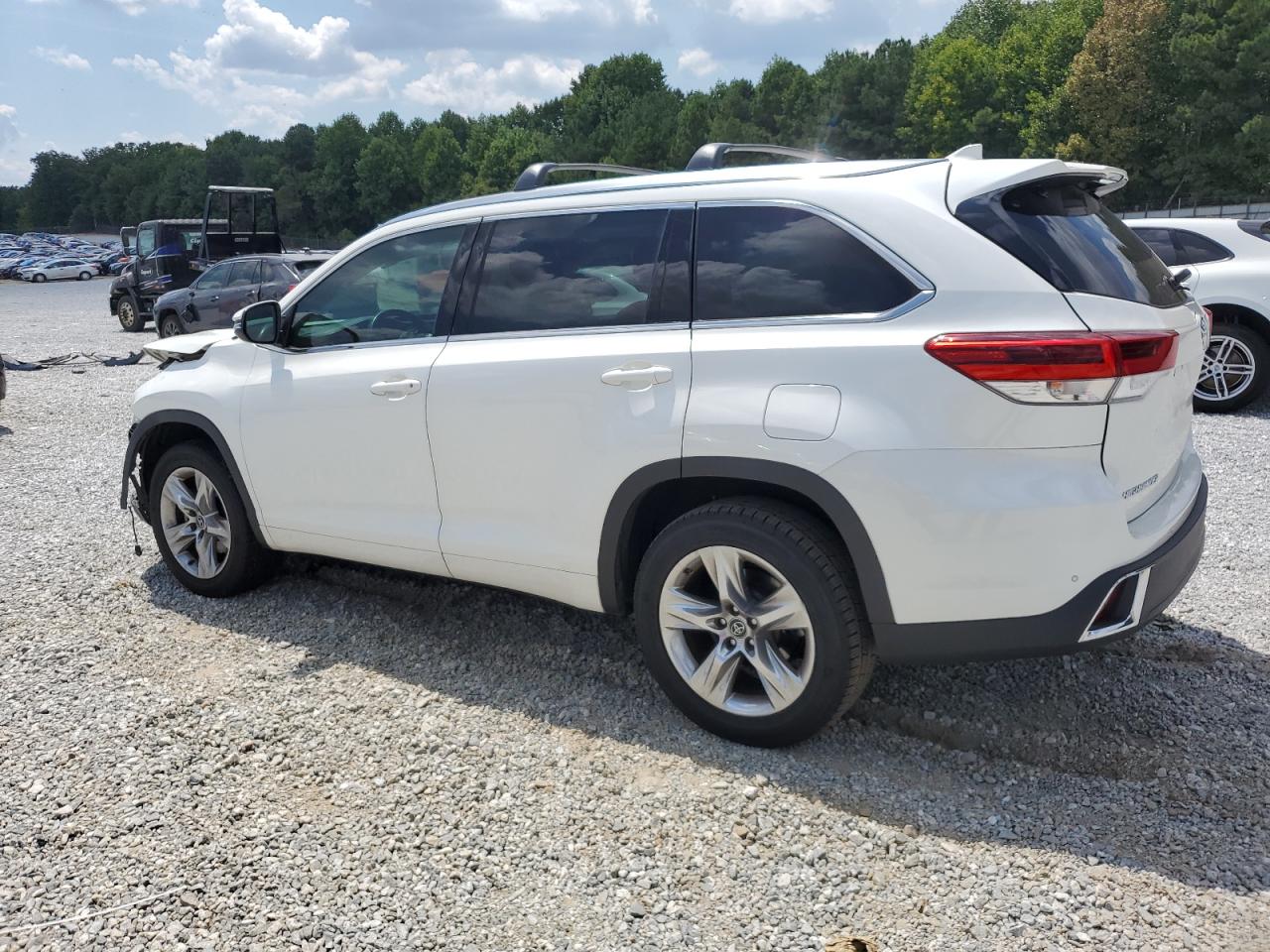 5TDYZRFH7KS356178 2019 TOYOTA HIGHLANDER - Image 2