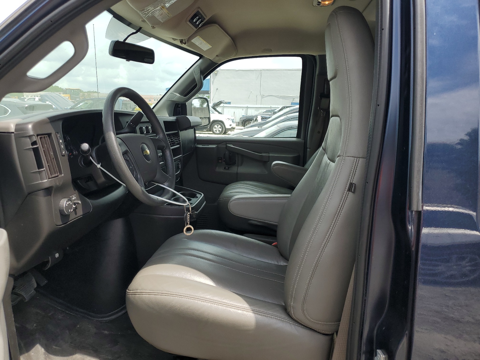 2019 Chevrolet Express G3500 Ls vin: 1GAZGNFP5K1205193