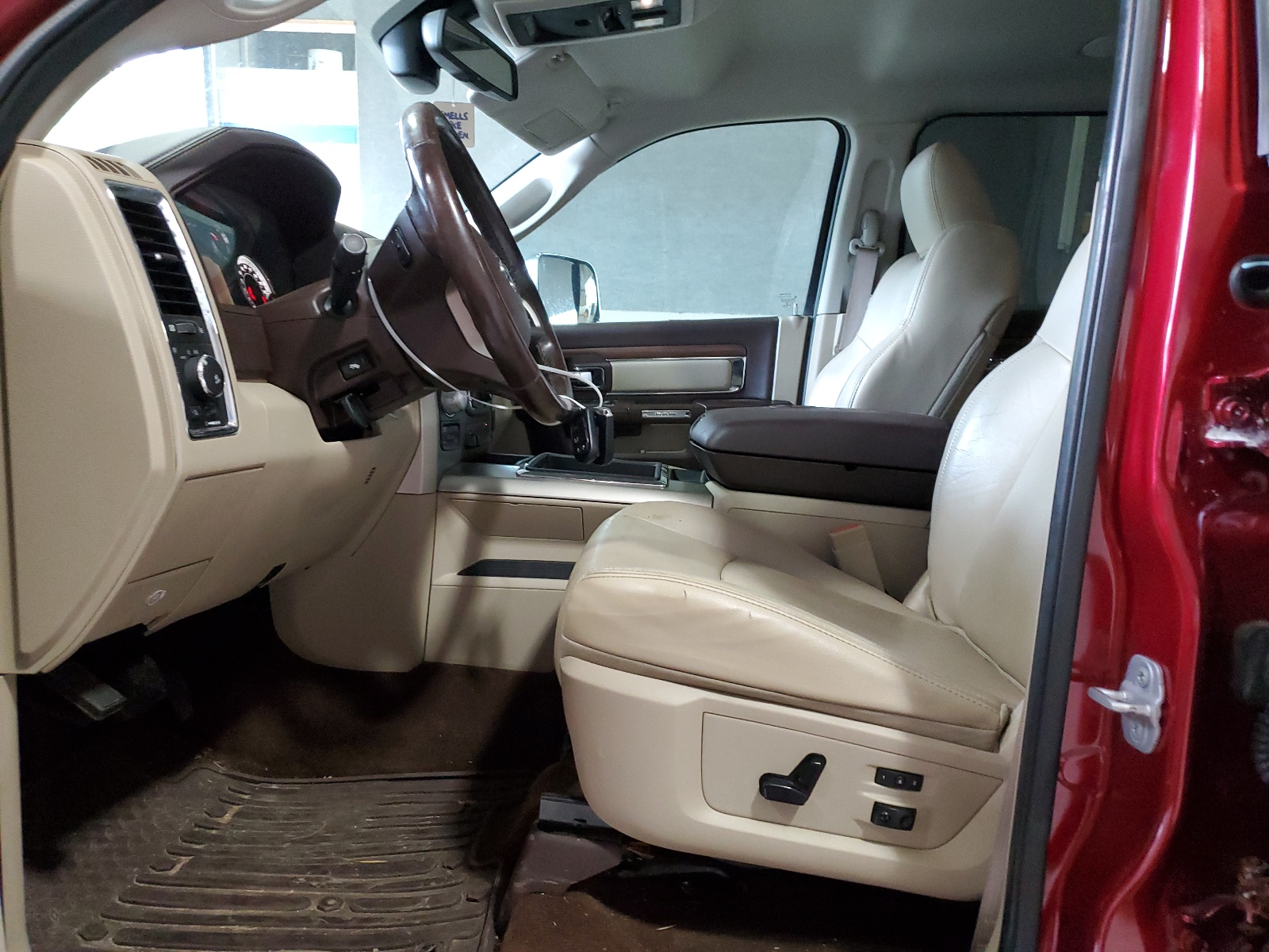 1C6RR7VT9DS711190 2013 Ram 1500 Laramie